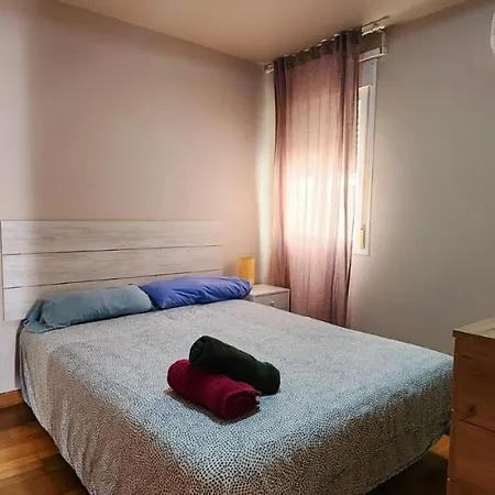 Bajo Con Jardin Deluxe Apartment *