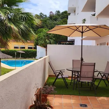 Apartment Bajo Con Jardin Deluxe *
